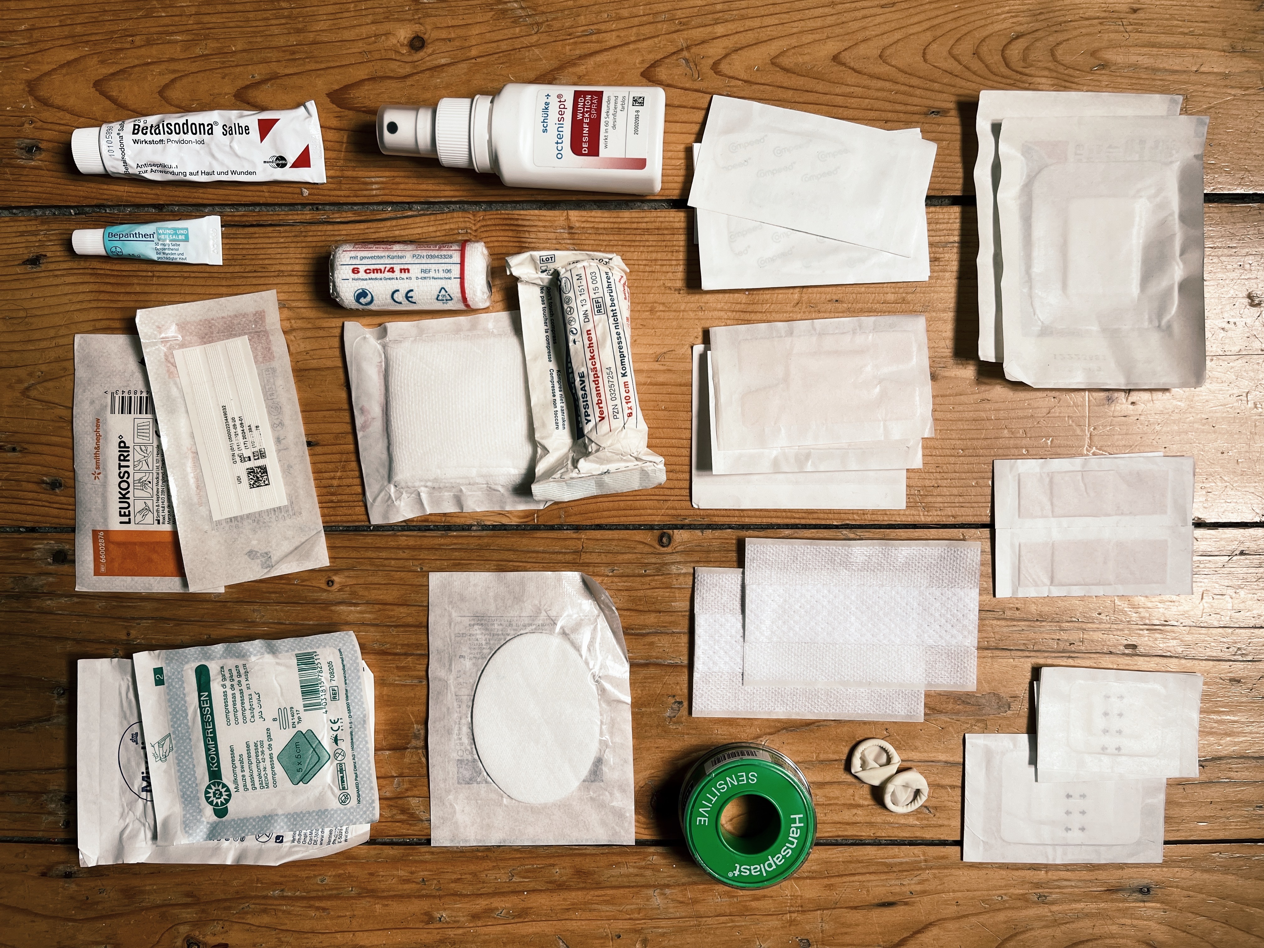 Hiking First Aid Kit Wound Dressings